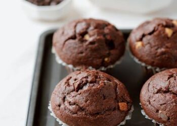 The Muffin Re-Engineered: A Scientific and Narrative Blueprint for the Perfect Low-Carb, High-Protein Muffin