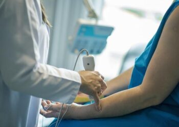 The Clinical Nexus of Hypokalemia and Elevated Creatinine: A Comprehensive Report on Etiology, Diagnosis, and Management