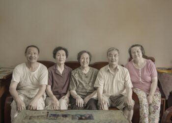 Beyond the Bottle: A Geriatric Researcher’s Guide to Choosing the Best Multivitamin for Seniors Over 70