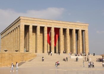 Beyond the Oil Can: A New Blueprint for Defeating Joint Pain with Hyaluronic Acid